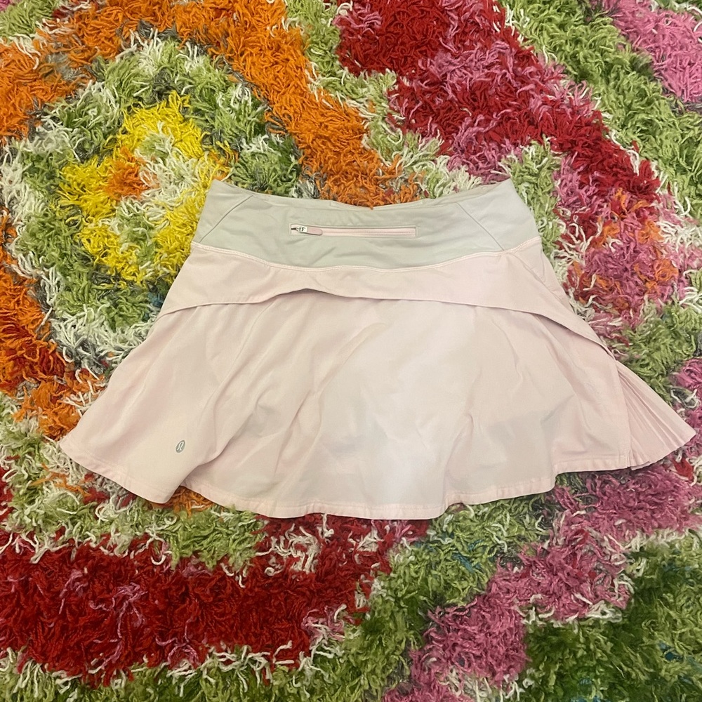 Light pink lulu skirt